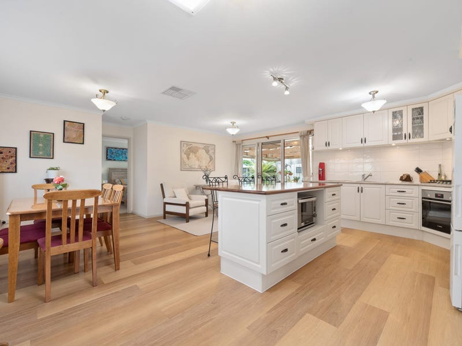 12 Gibson Avenue, Tyabb, VIC 3913, Tyabb - Thumbnail 4
