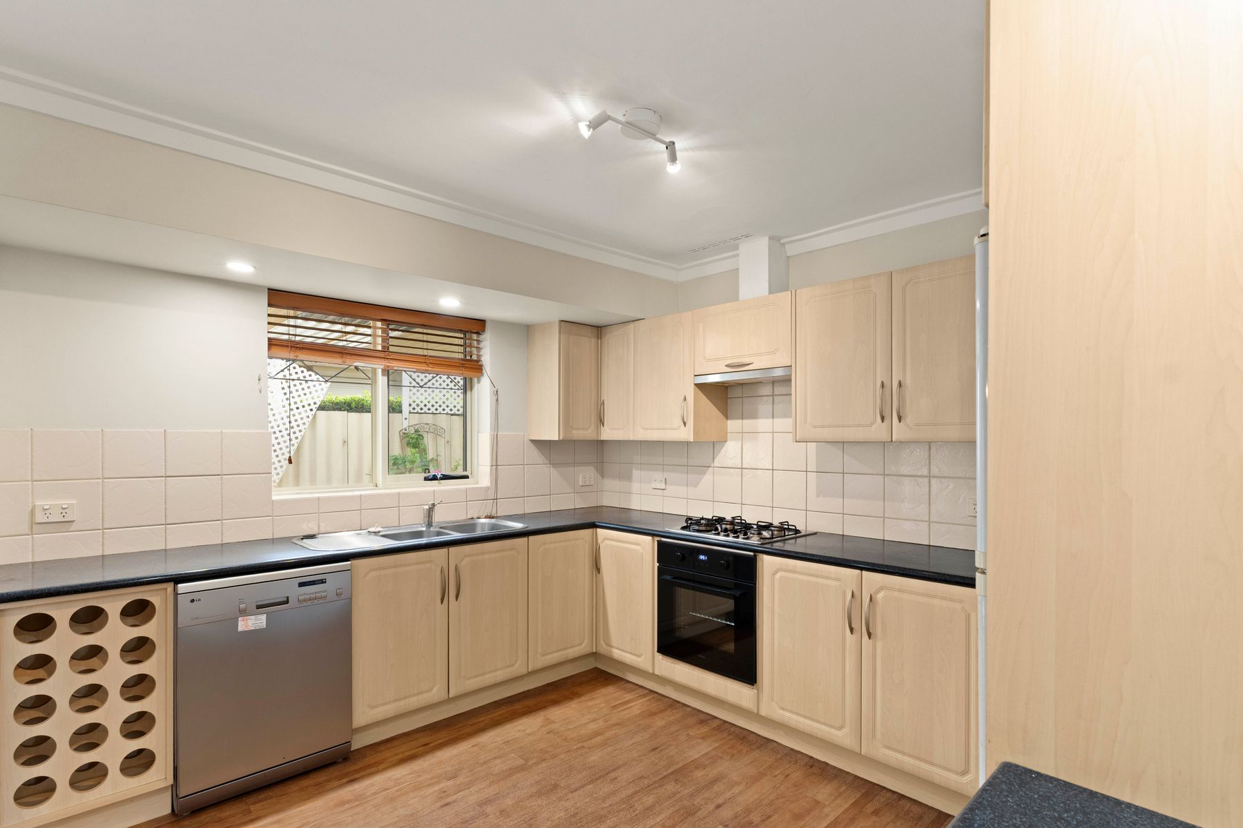 16 Barnsbury Road, Warwick, Warwick - Thumbnail 7