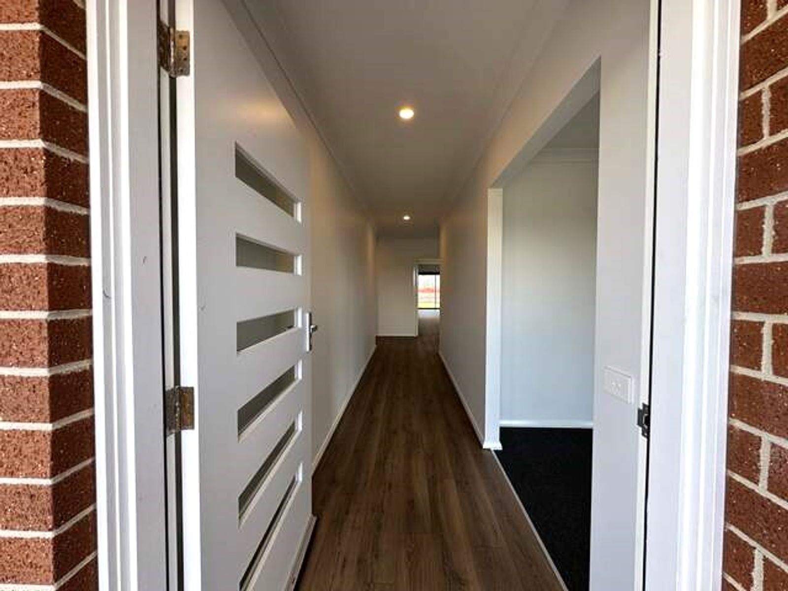 20 Toland Avenue, Warragul VIC 3820, Warragul - Thumbnail 4