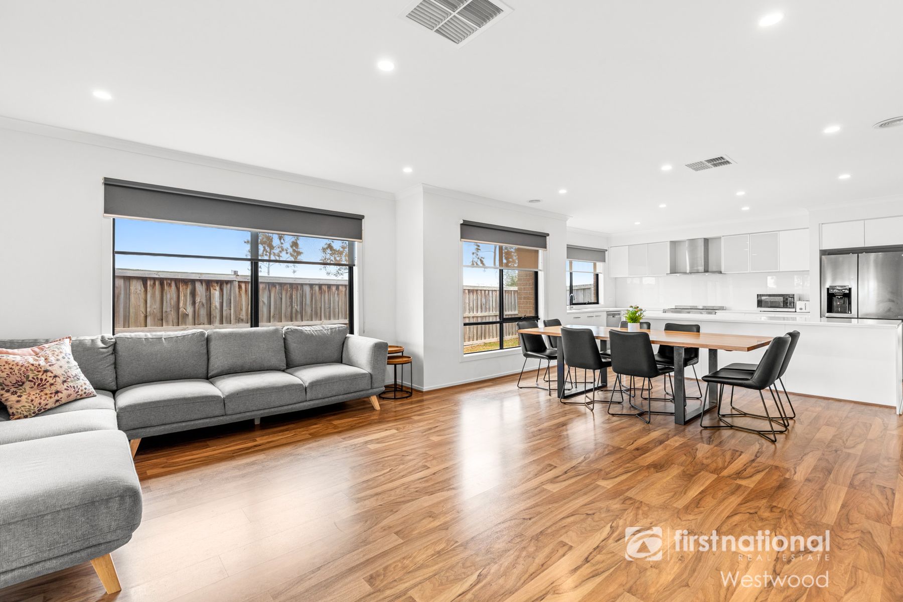 9 Showbridge Way, Werribee VIC 3030, Werribee - Thumbnail 5