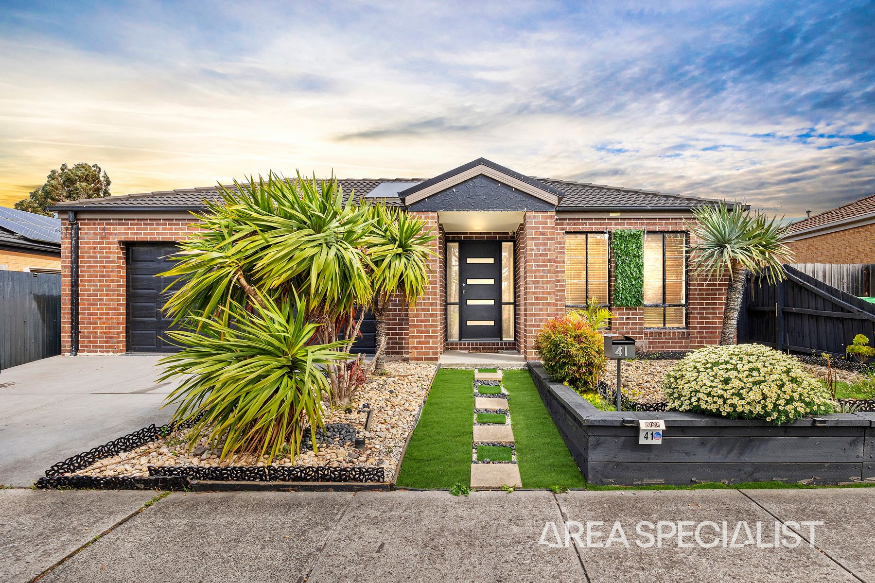 41 Belvedere Drive, Pakenham, VIC 3810, Pakenham - Thumbnail 2