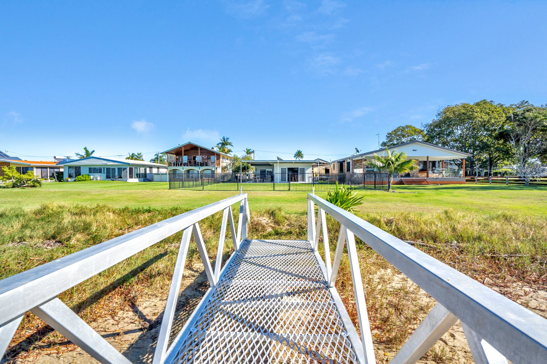 8 Warana Avenue, Steiglitz, QLD 4207, Steiglitz - Thumbnail 5