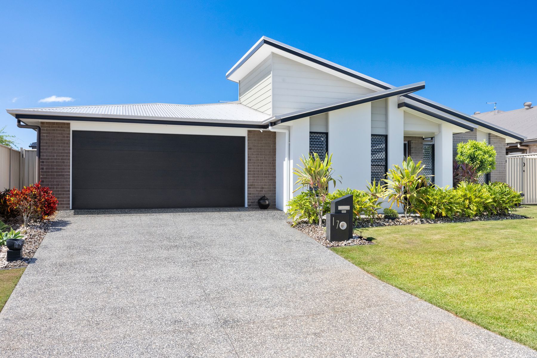 17 Lochie Drive, Redland Bay QLD 4165, Redland Bay - Thumbnail 2