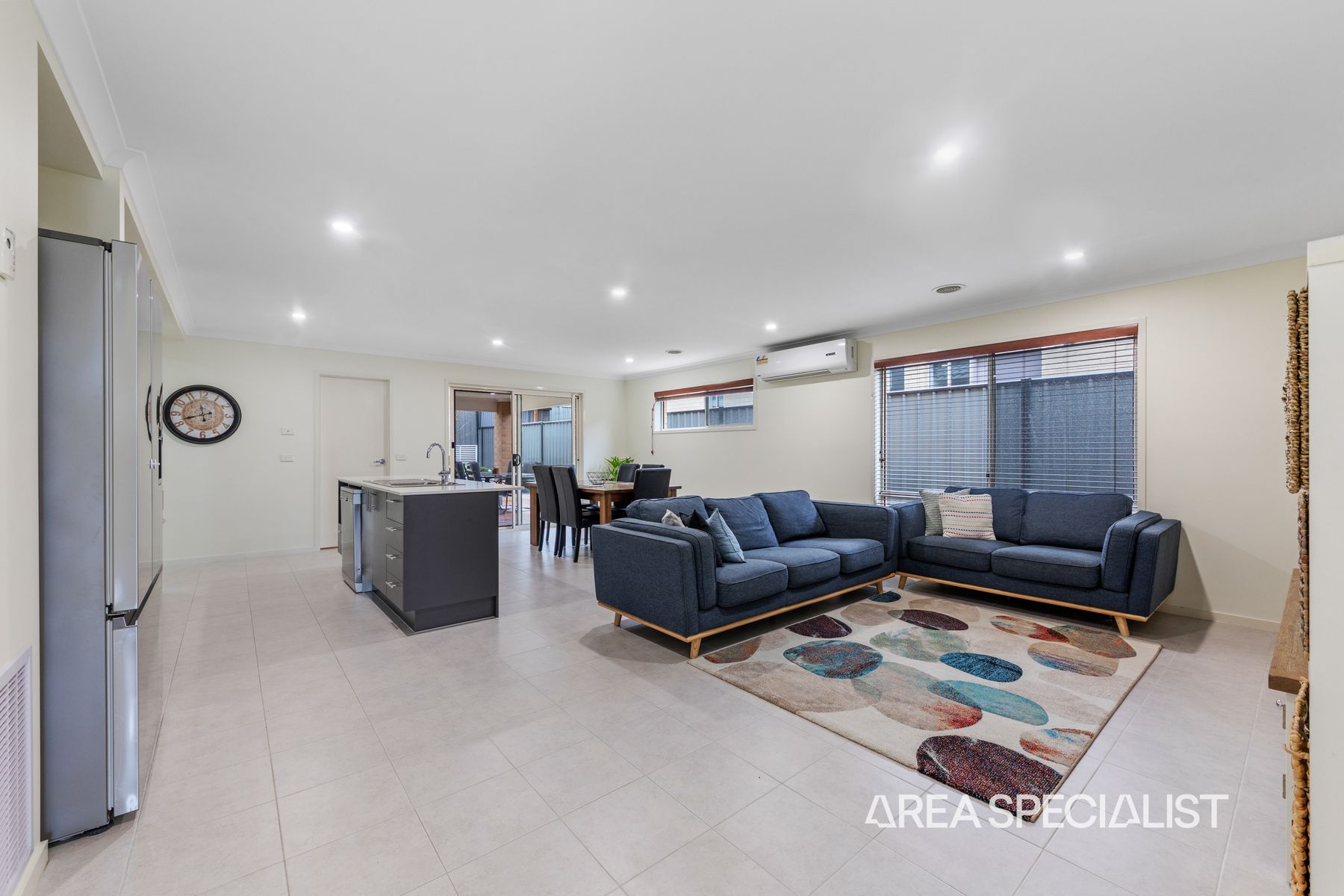 28 Constance Way, Pakenham, VIC 3810, Pakenham - Thumbnail 5