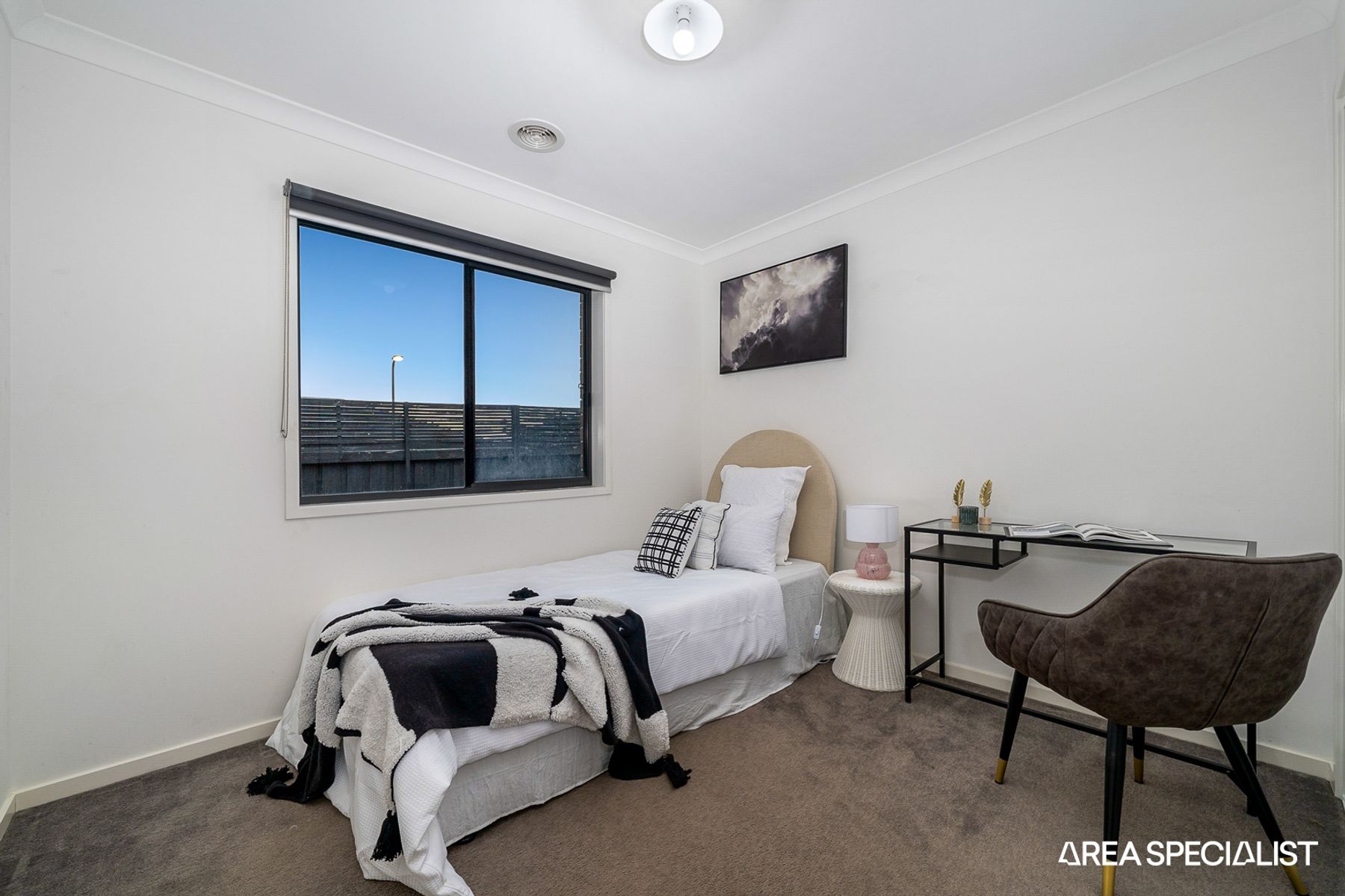 8 Carisbrooke Way, Clyde North, VIC 3978, Clyde North - Thumbnail 8