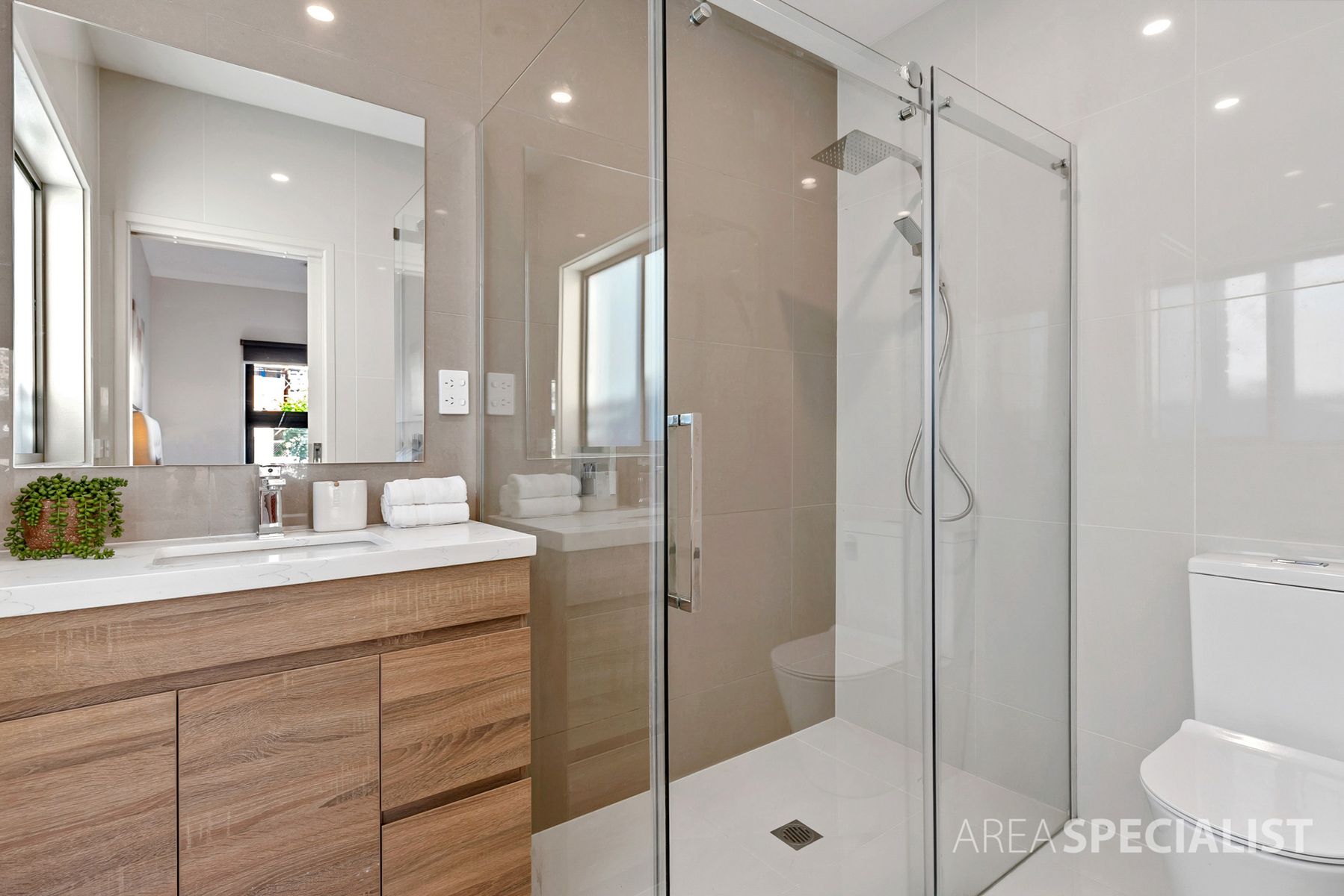 32 Spartan Avenue, Clyde North, VIC 3978, Clyde North - Thumbnail 5