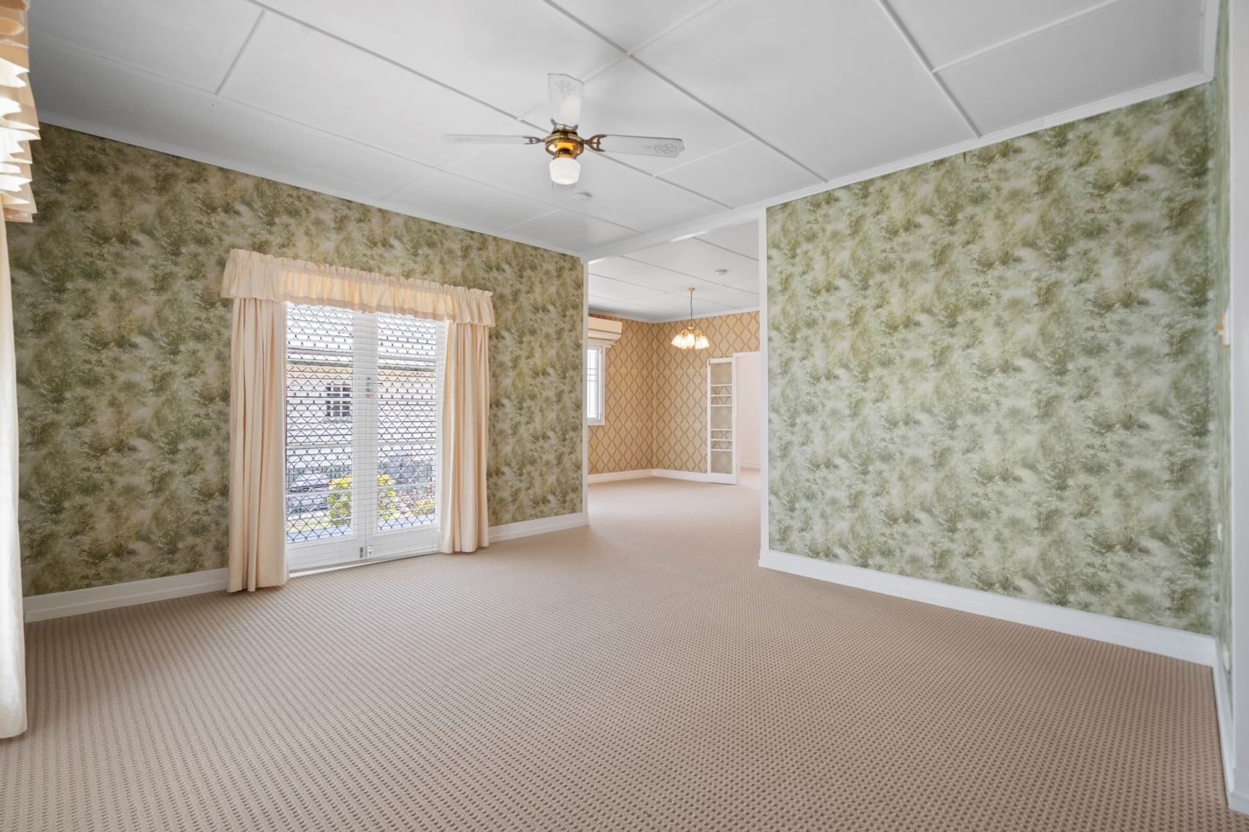 12 McMahon Street, Bundamba QLD 4304, Bundamba - Thumbnail 6