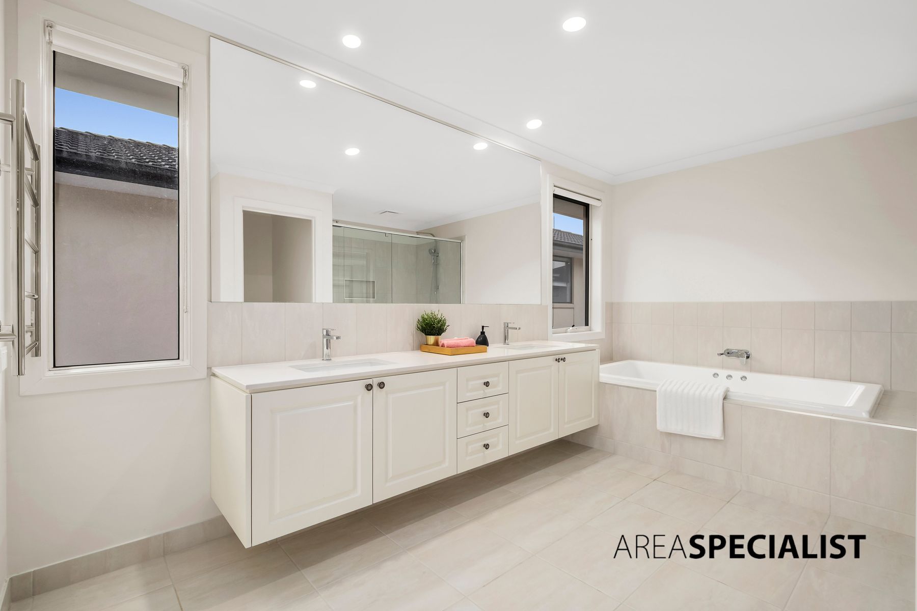 5 Bream Street, Clyde North, Clyde North - Thumbnail 6