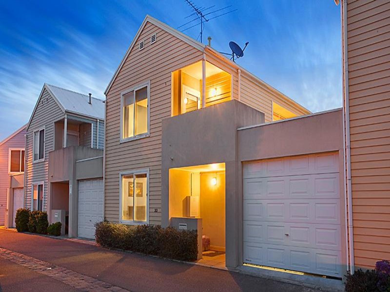 33 Merino Mews, Kensington - Thumbnail 4