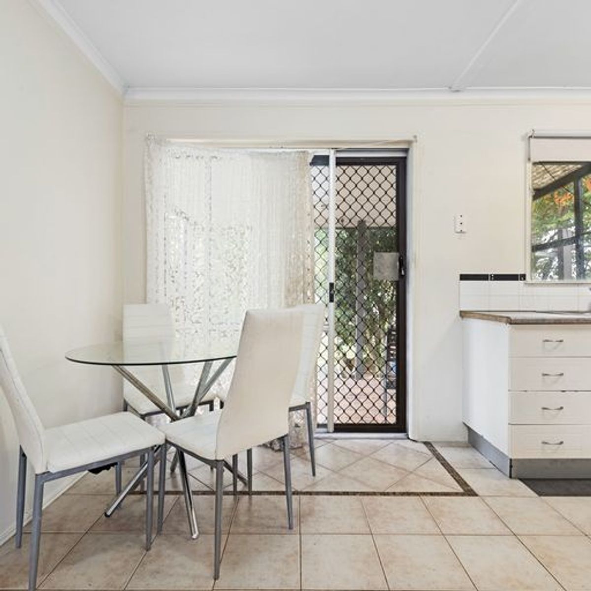 13 Bursaria Street, Crestmead QLD 4132, Crestmead - Thumbnail 3