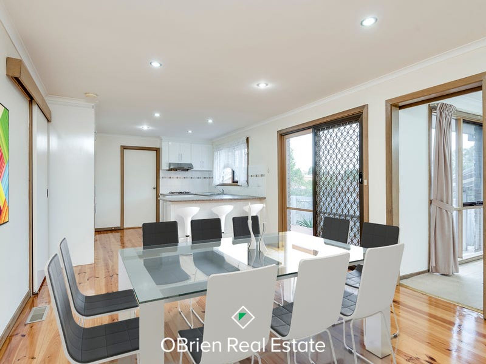 2 Singleton Drive, Endeavour Hills, VIC 3802, Endeavour Hills - Thumbnail 3