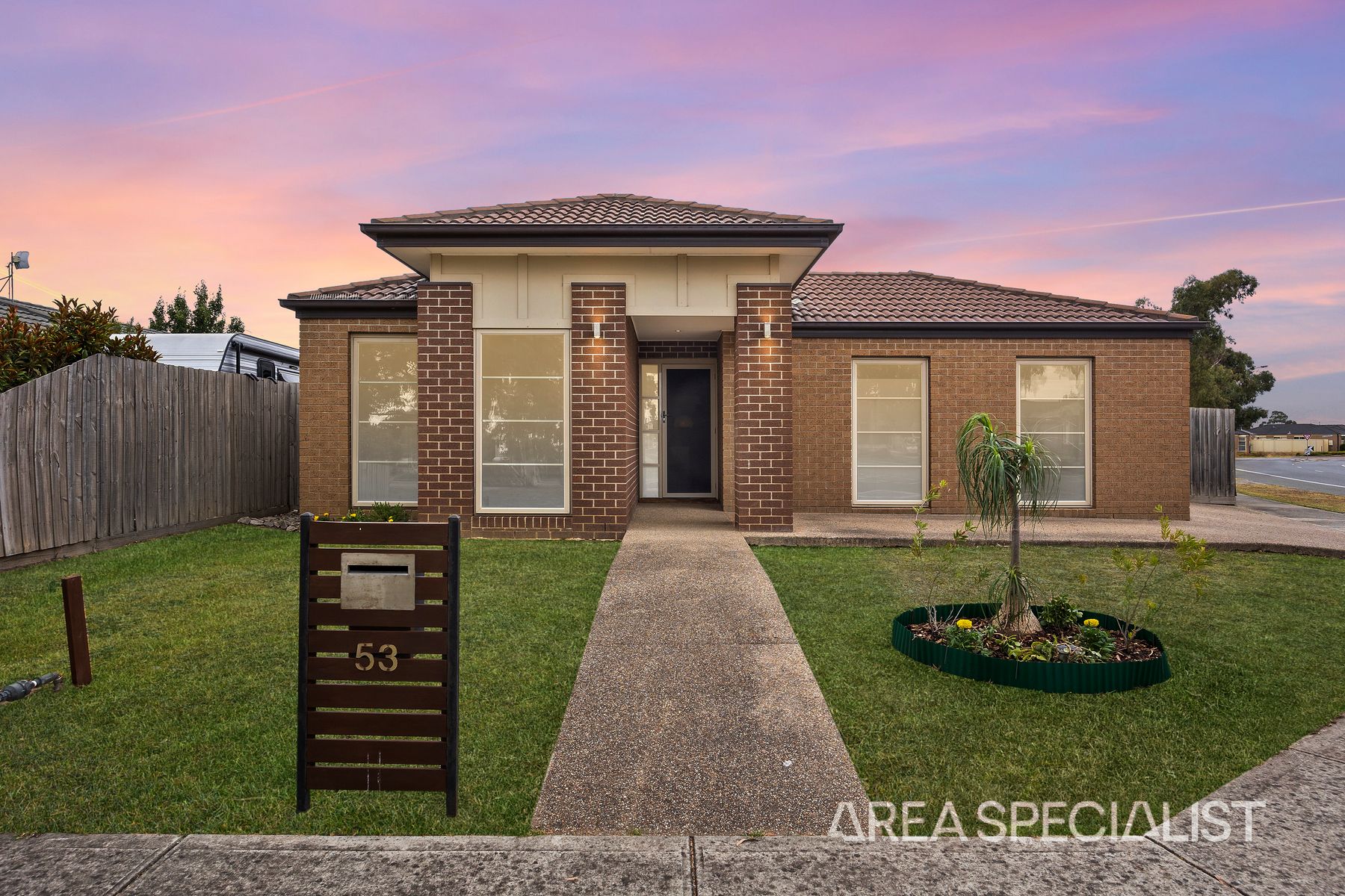 53 Belvedere Drive, Pakenham, VIC 3810, Pakenham - Thumbnail 2