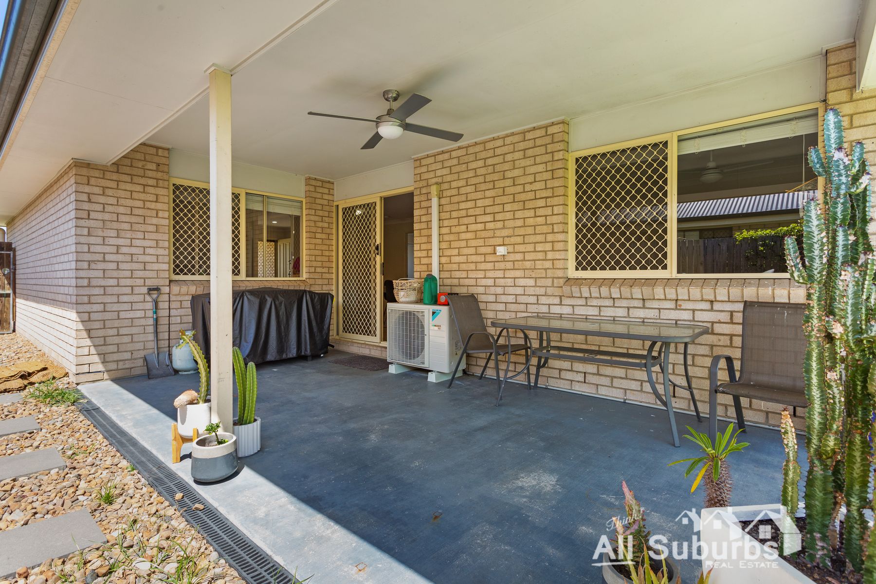 37 Lockyer Place, Crestmead QLD 4132, Crestmead - Thumbnail 2