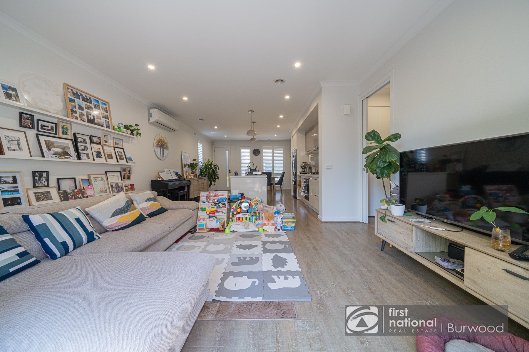 49 Quarter Cct, Springvale VIC 3171, Springvale - Thumbnail 2