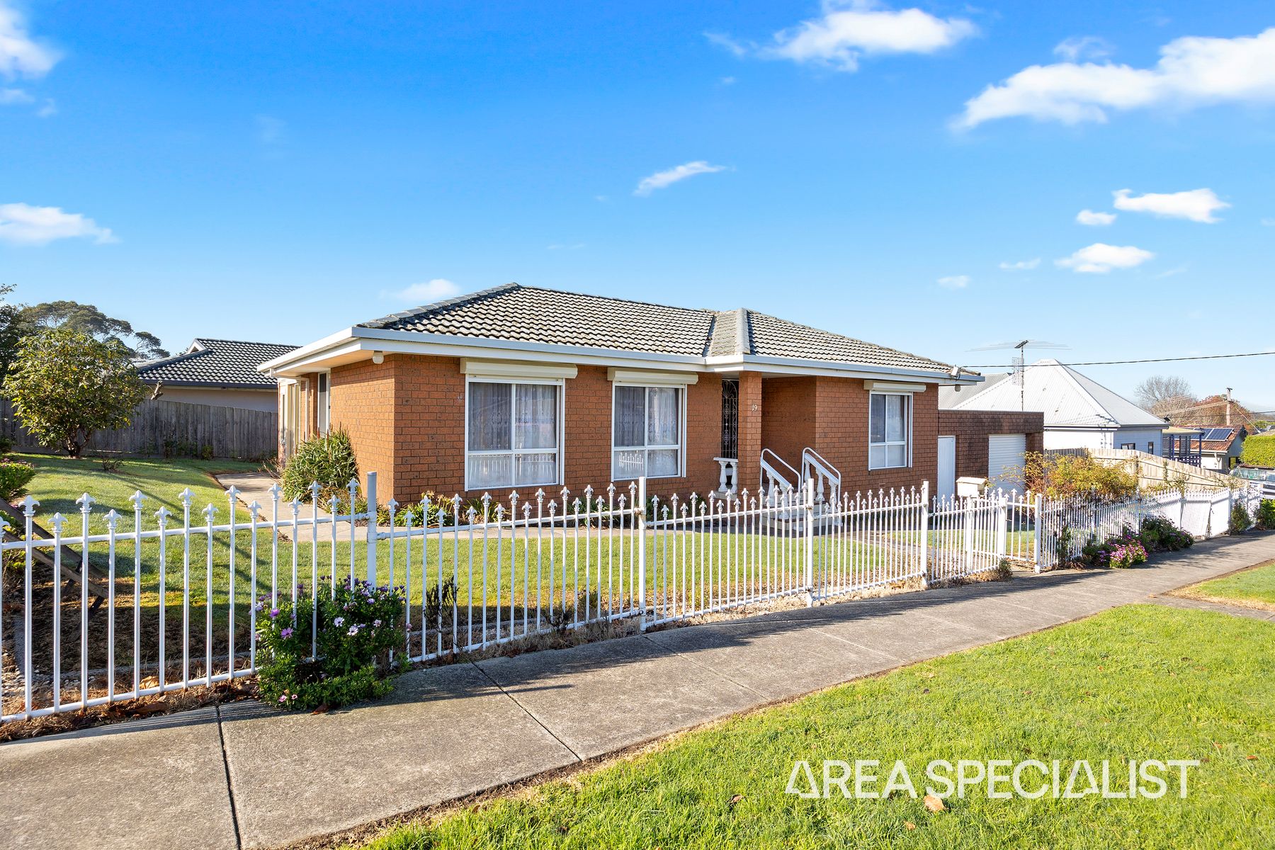 19 Shellcot Road, Korumburra, Korumburra - Thumbnail 2
