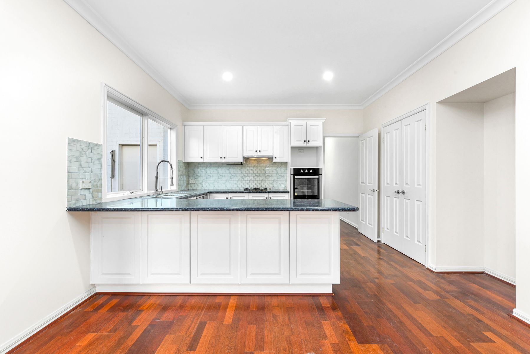 8 Cilento Crescent, Lynbrook, Lynbrook - Thumbnail 3