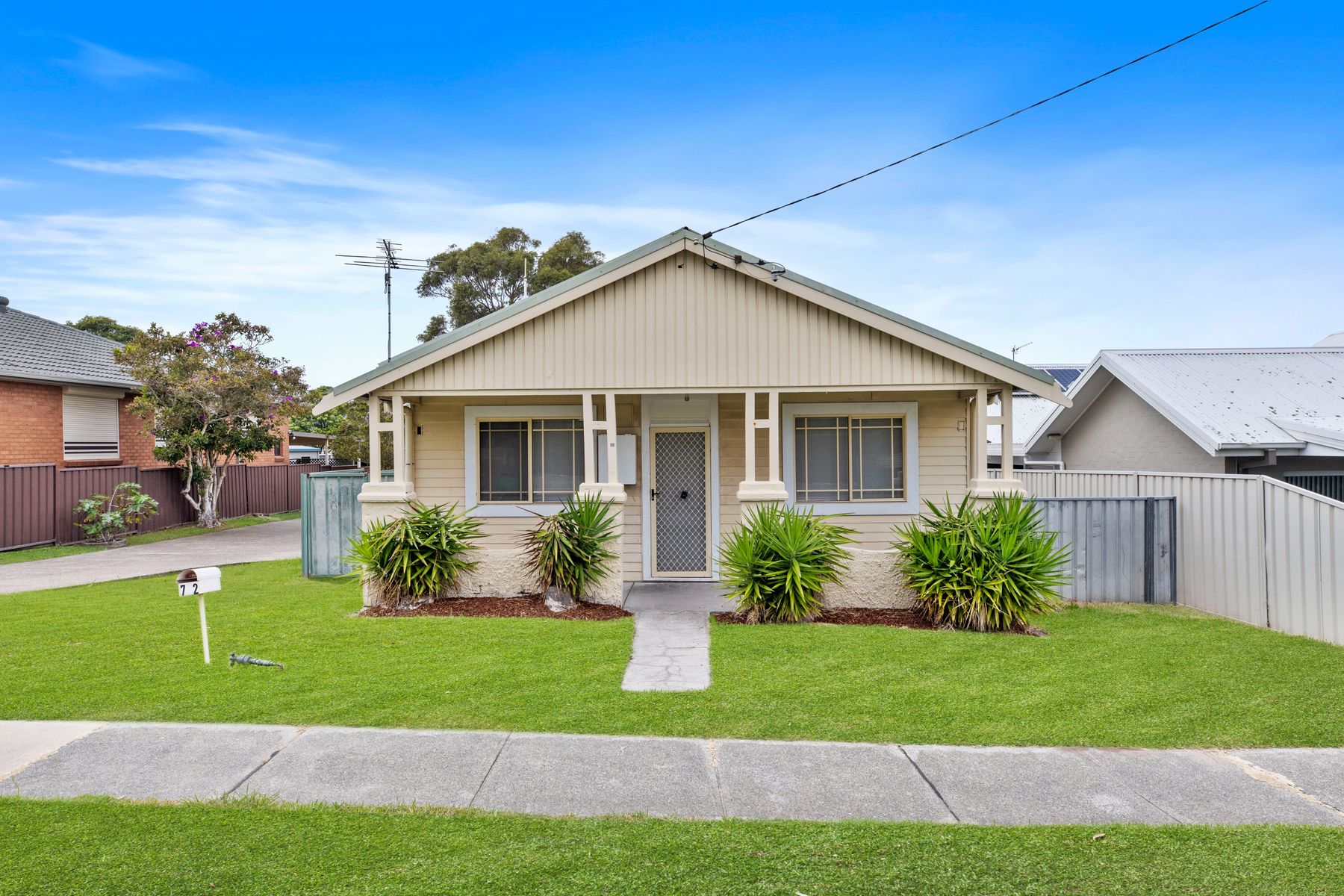 72 Evans Street, Belmont NSW 2280
