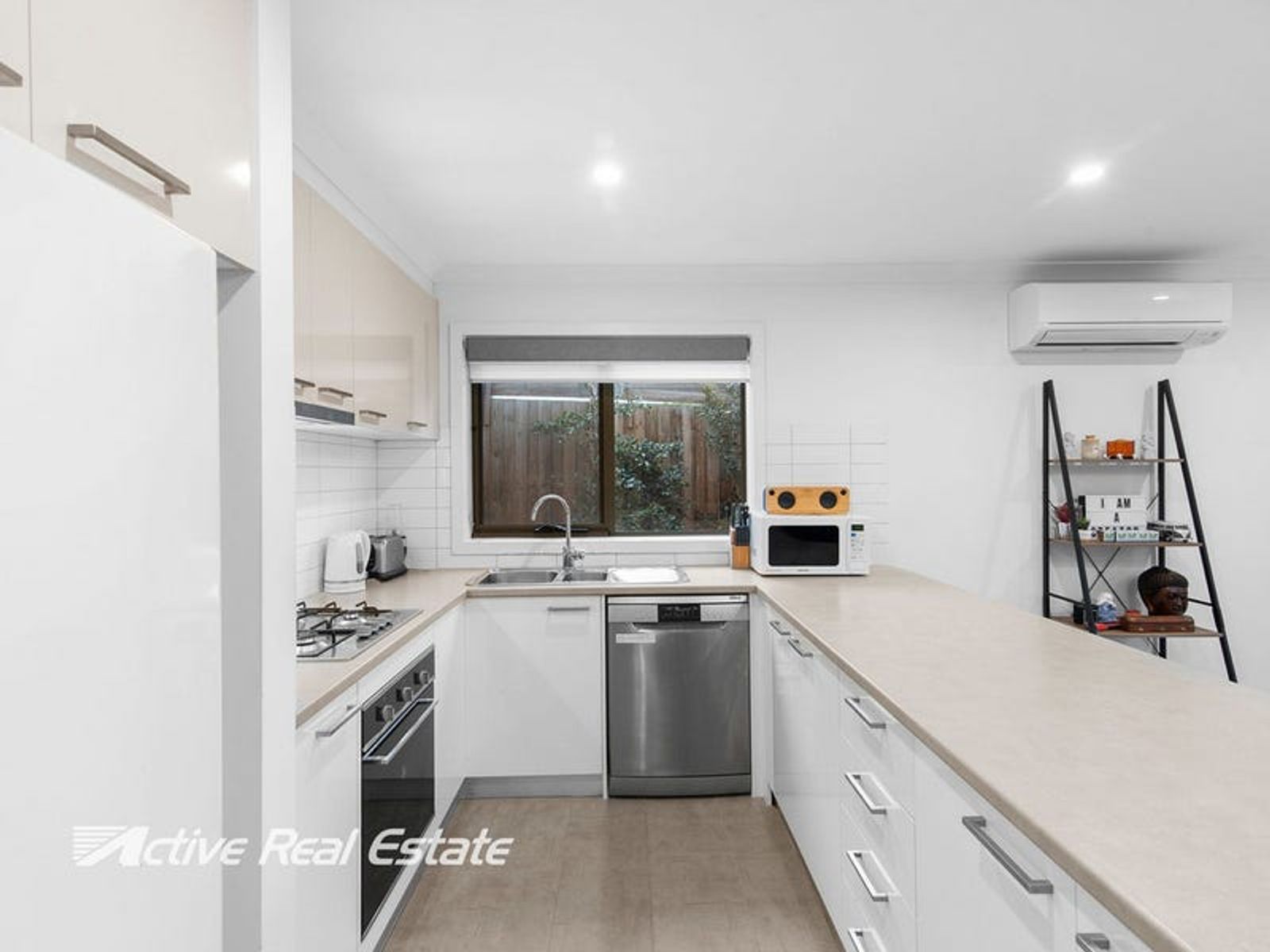 2/29 Mount Erin Crescent, Frankston South, VIC 3199, Frankston South - Thumbnail 3