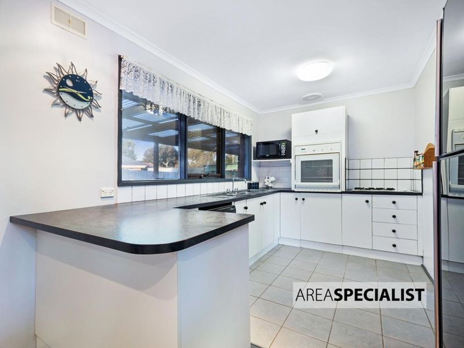 4 Paul Court, Hampton Park, VIC 3976, Hampton Park - Thumbnail 3