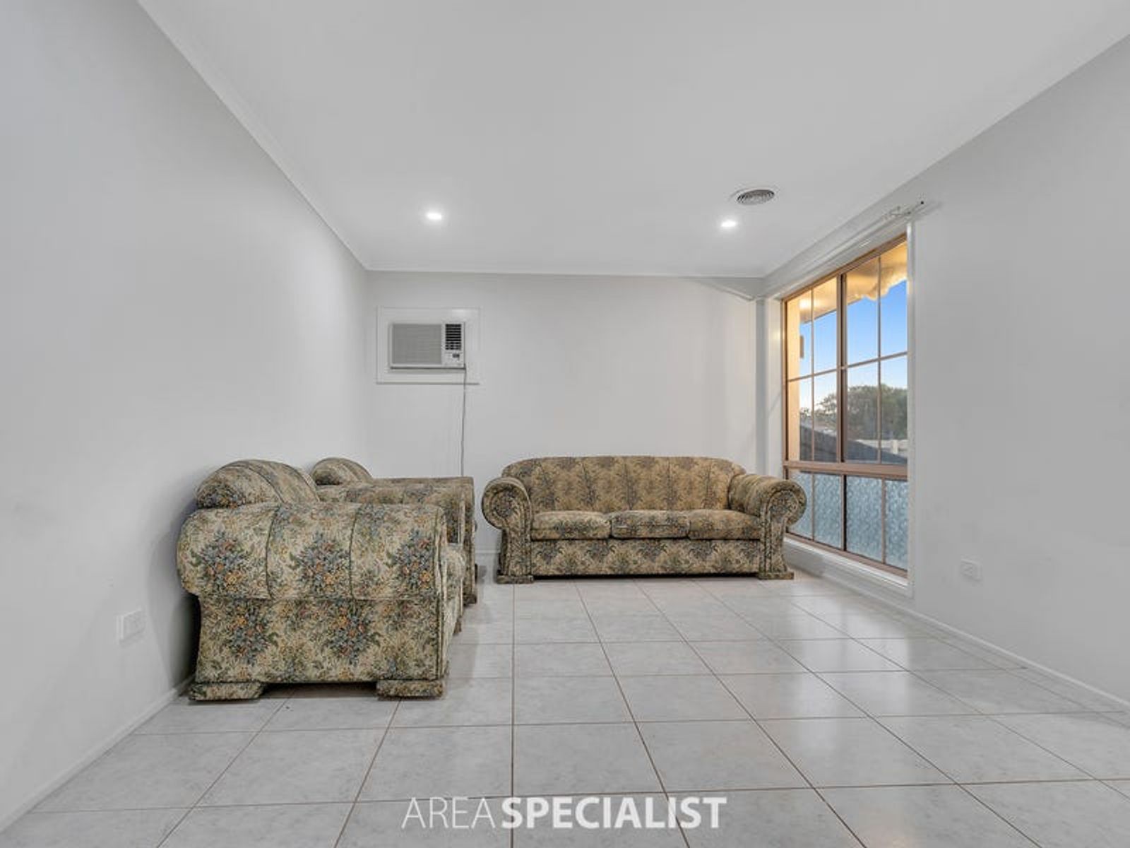 33 Lauren Drive, Hampton Park, VIC 3976, Hampton Park - Thumbnail 3