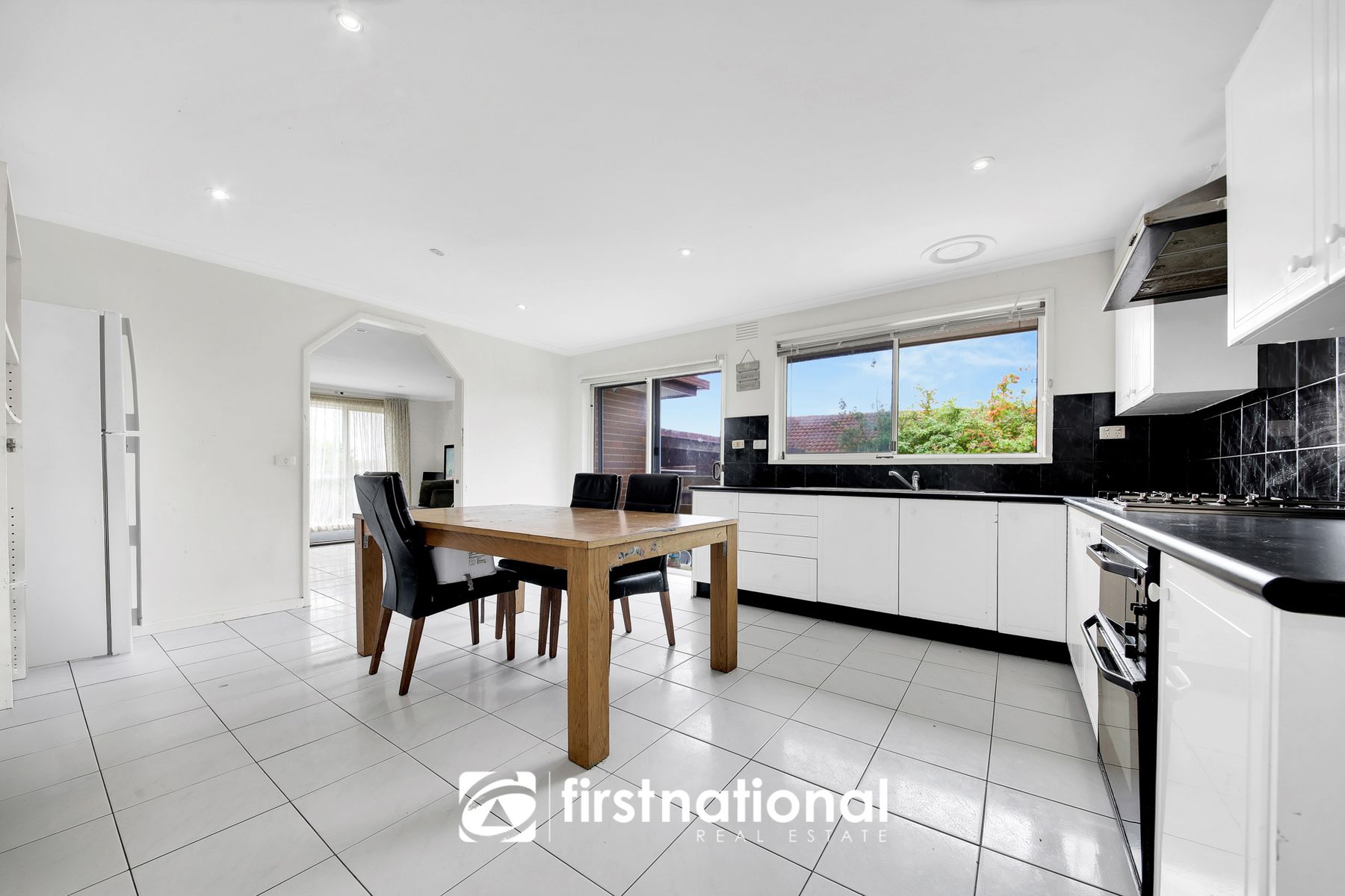 4 Heywood Grove, Endeavour Hills VIC 3802, Endeavour Hills - Thumbnail 5