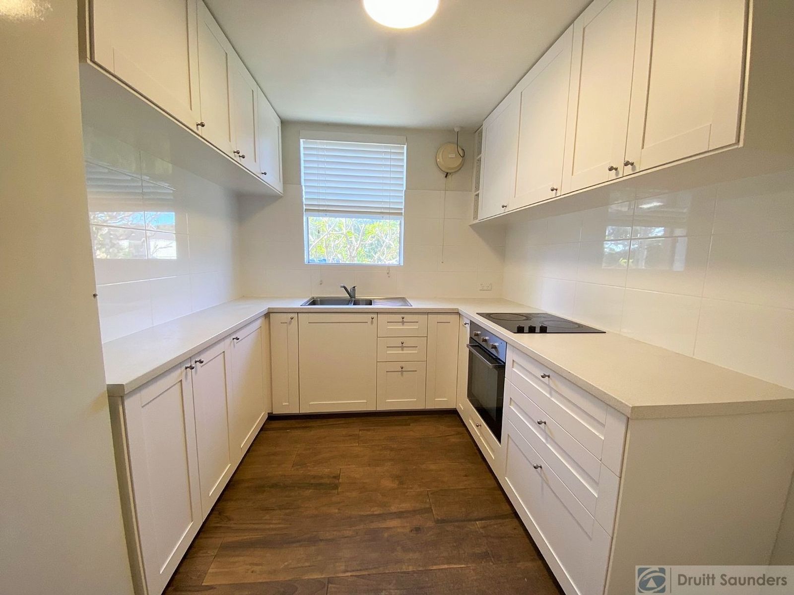 14/16 Leeder Street, Glendalough WA 6016, Glendalough - Thumbnail 2