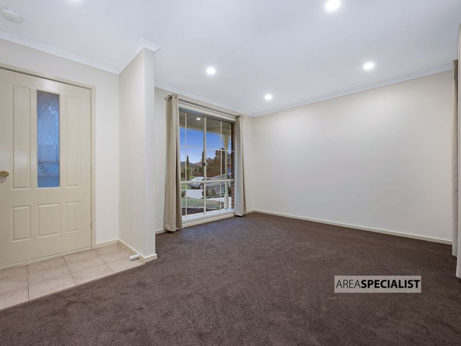 16 Kila Street, Heidelberg West, Cranbourne North - Thumbnail 2