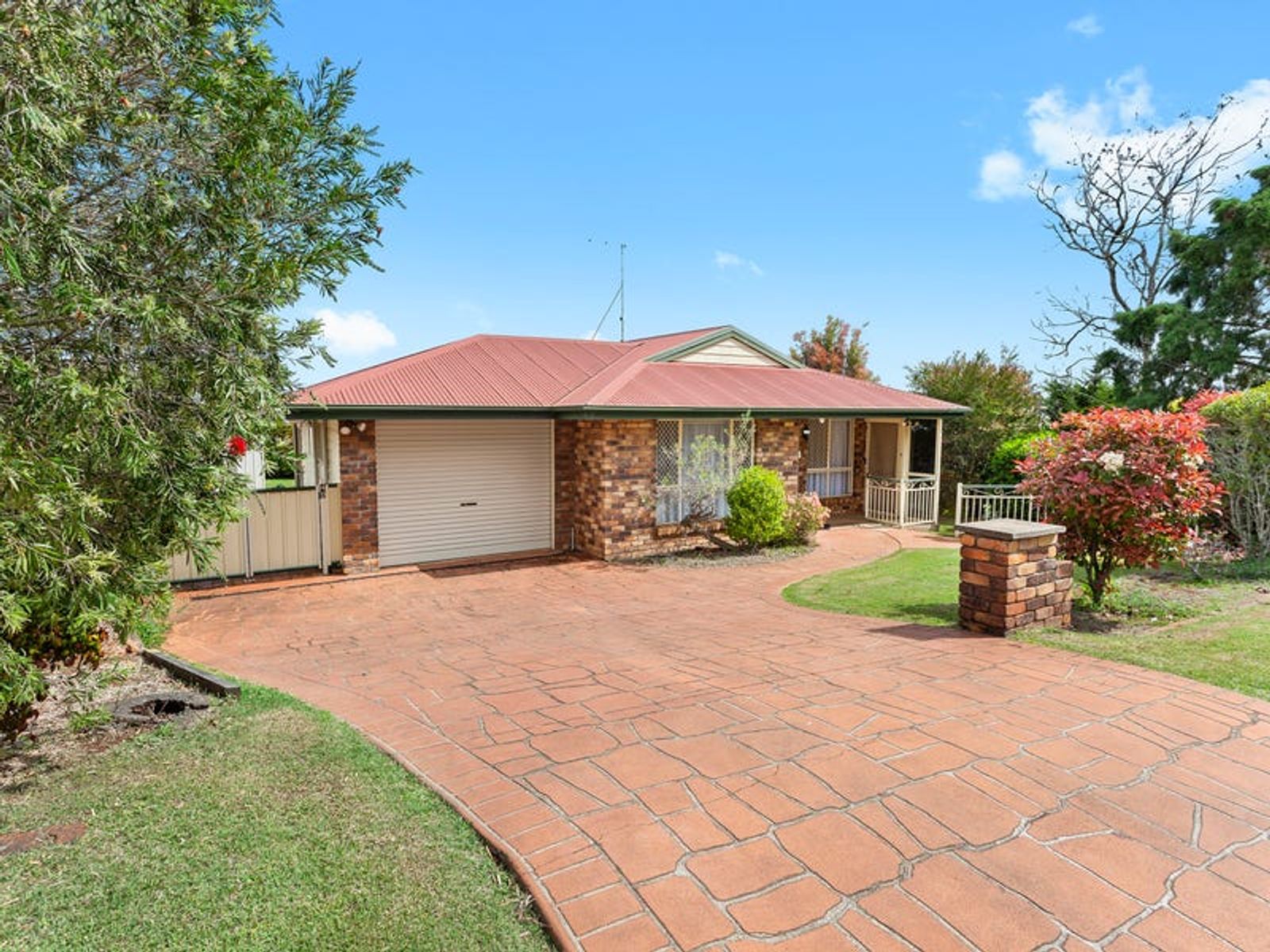 40 Barlow Street, Wilsonton QLD 4350