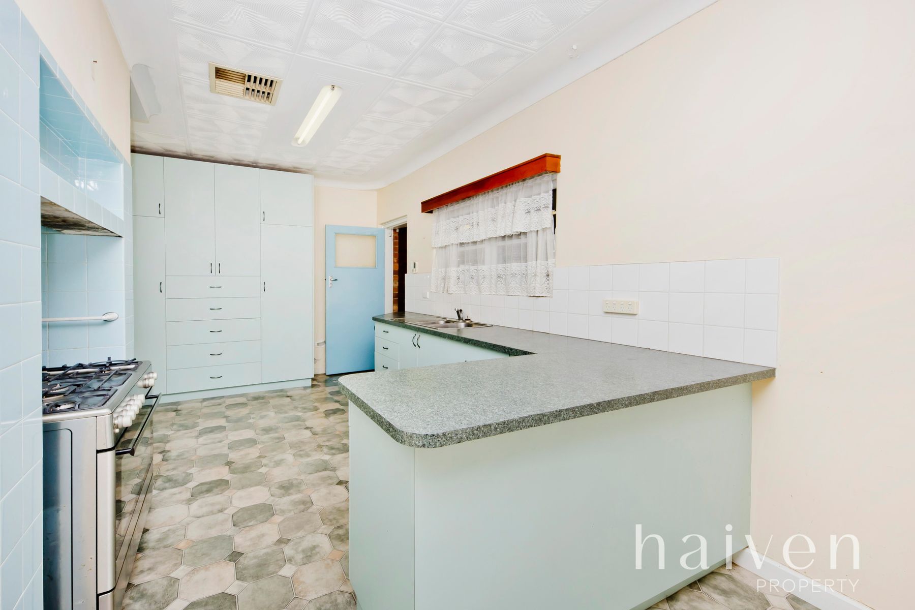 34 Laurence Rd Innaloo  0013.JPG