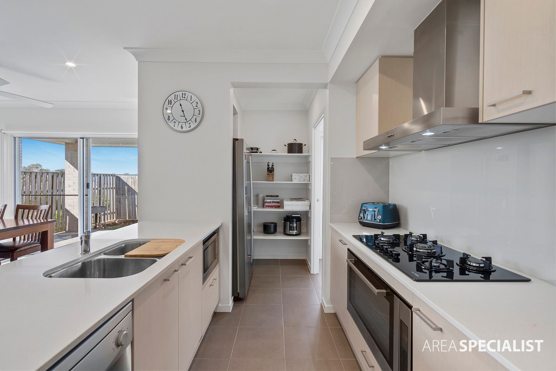 10 Sherlock Street, Ormeau Hills, QLD 4208, Ormeau Hills - Thumbnail 4