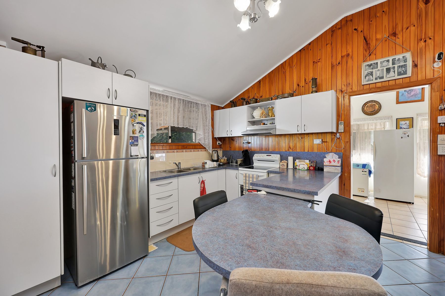 11 Redridge Crescent, Redridge QLD 4660, Redridge - Thumbnail 8