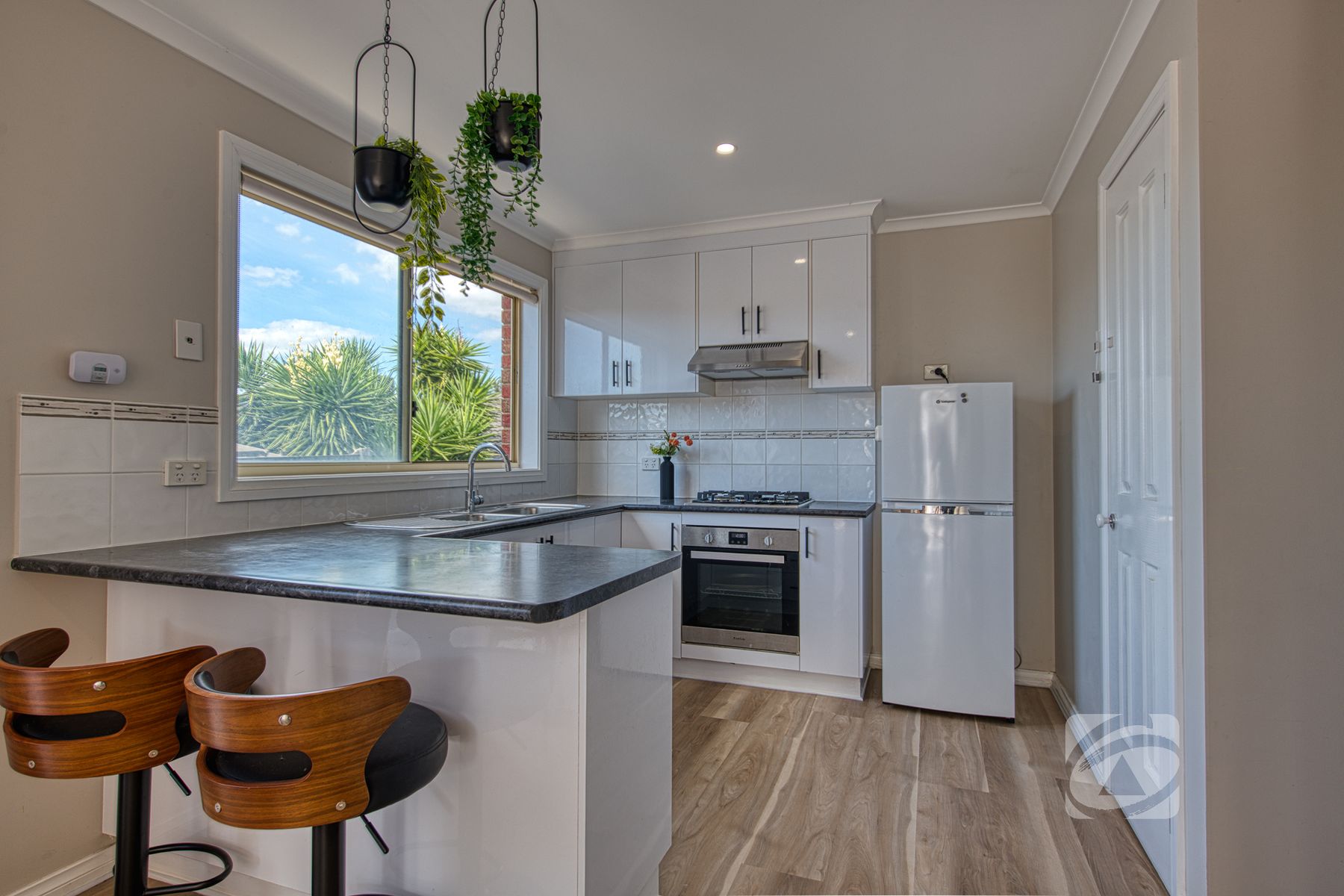 5/3 Hale Place, Pakenham VIC 3810, Pakenham - Thumbnail 3