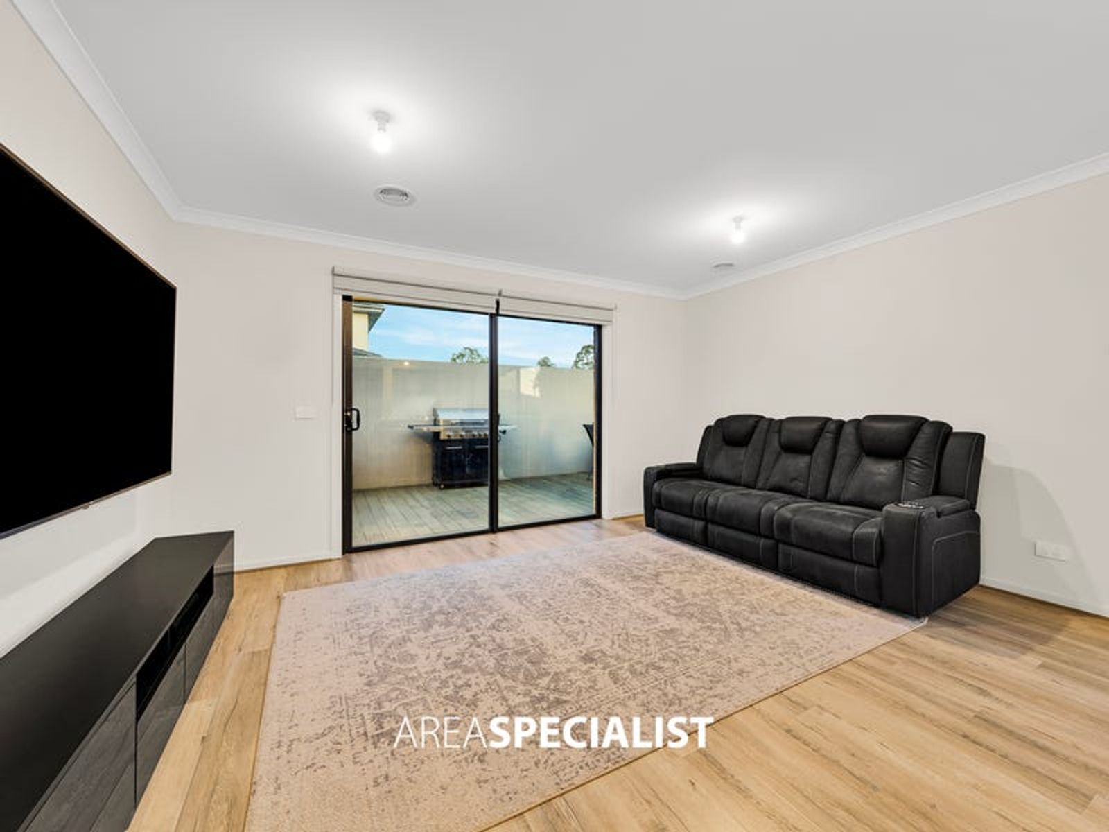 85 Sparrow Street, Cranbourne, VIC 3977, Cranbourne - Thumbnail 2