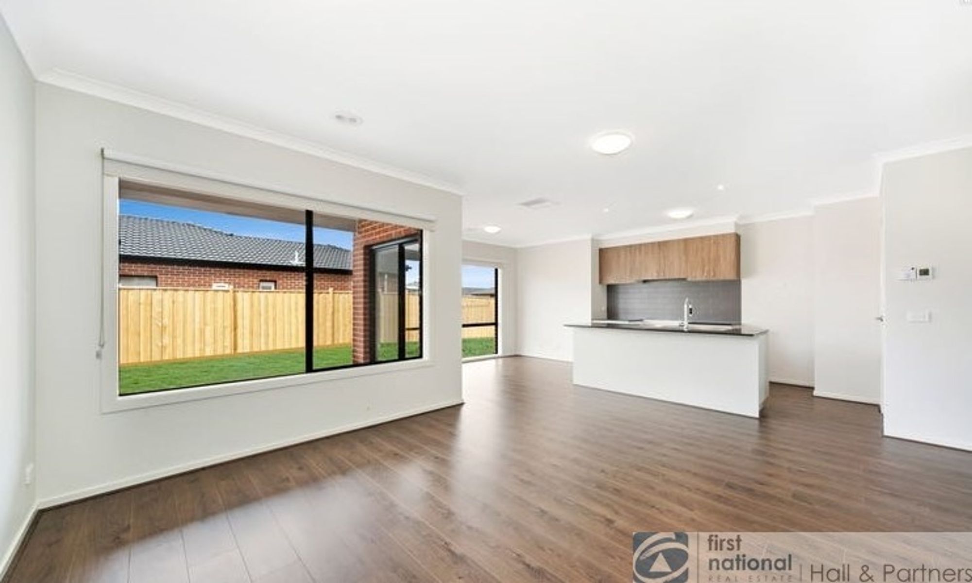 19 Alphey Road, Clyde North VIC 3978, Clyde North - Thumbnail 4