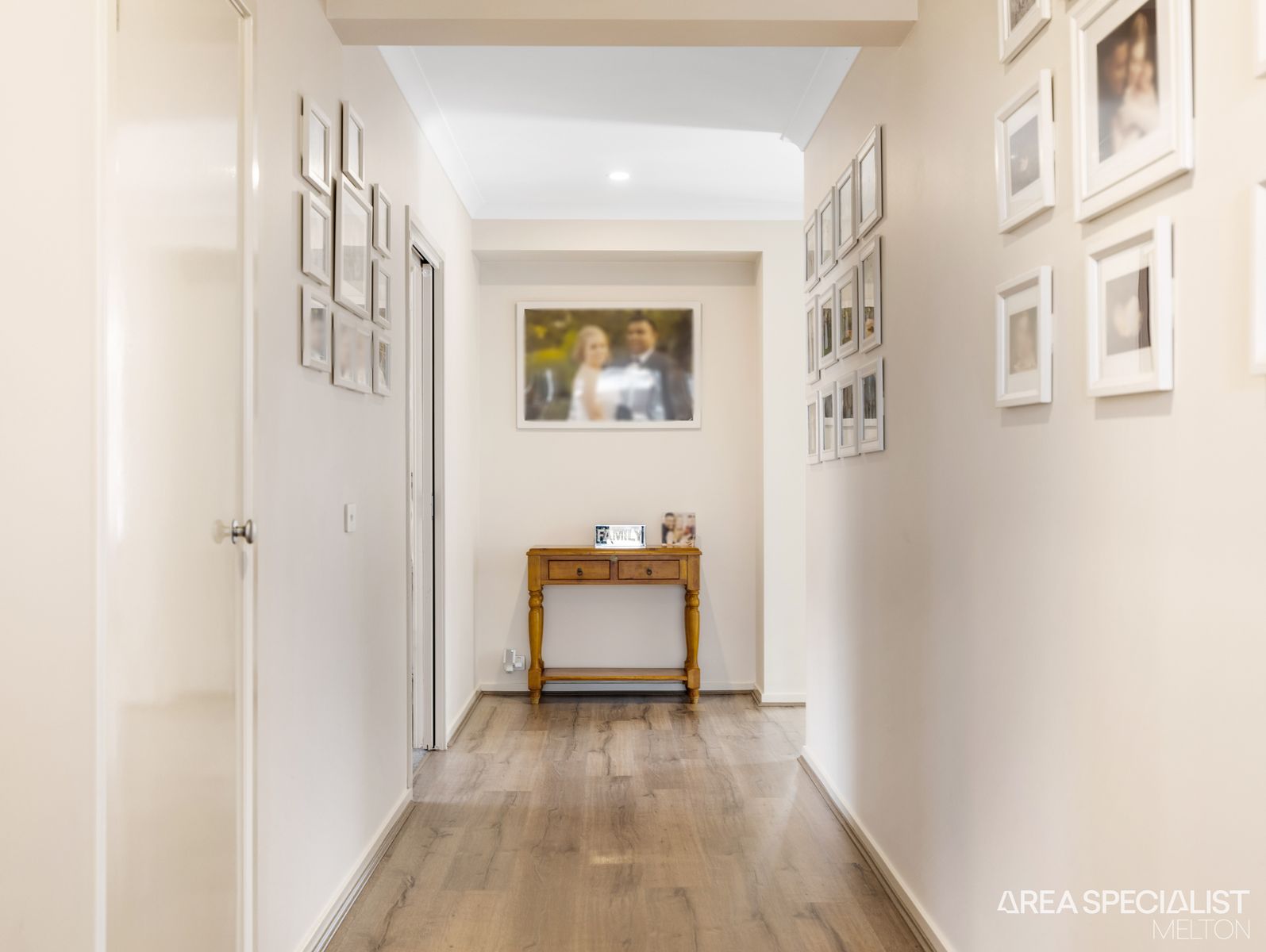 14 Basingstoke Road, Thornhill Park, VIC 3335, Thornhill Park - Thumbnail 3