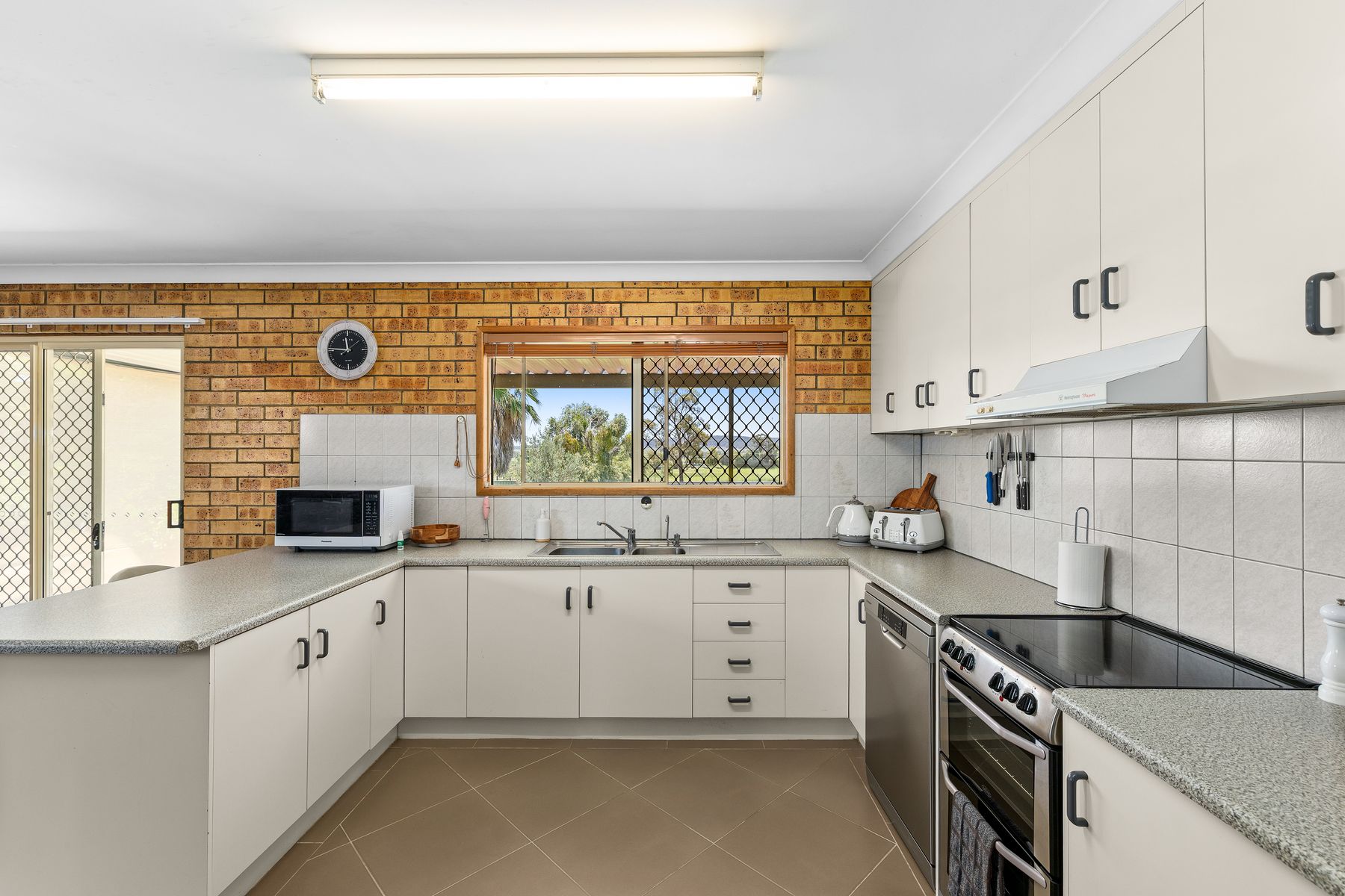 9 Johnson Street, Rosenthal Heights - Thumbnail 6