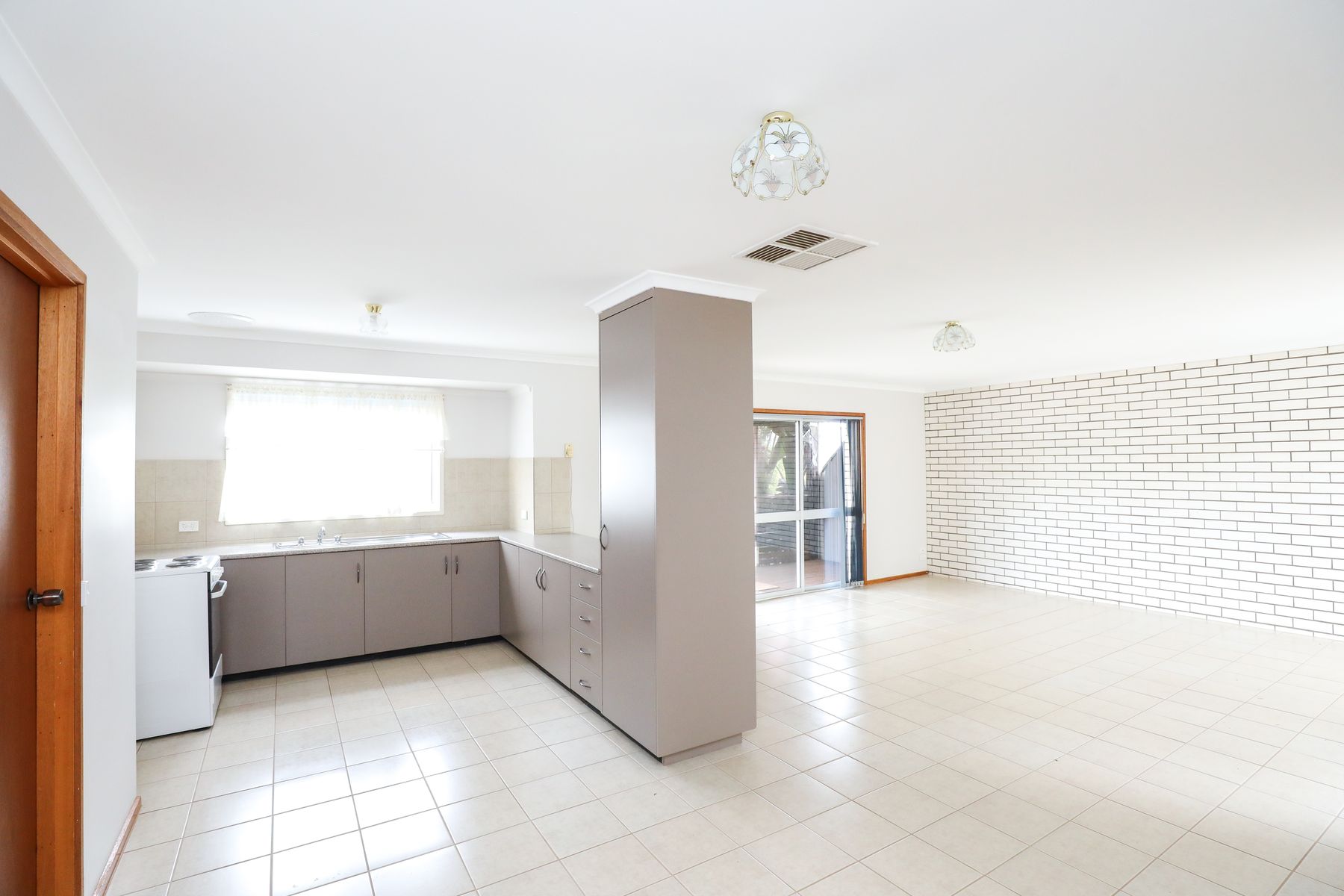 2/17 Whittaker Crescent, Red Cliffs - Thumbnail 5