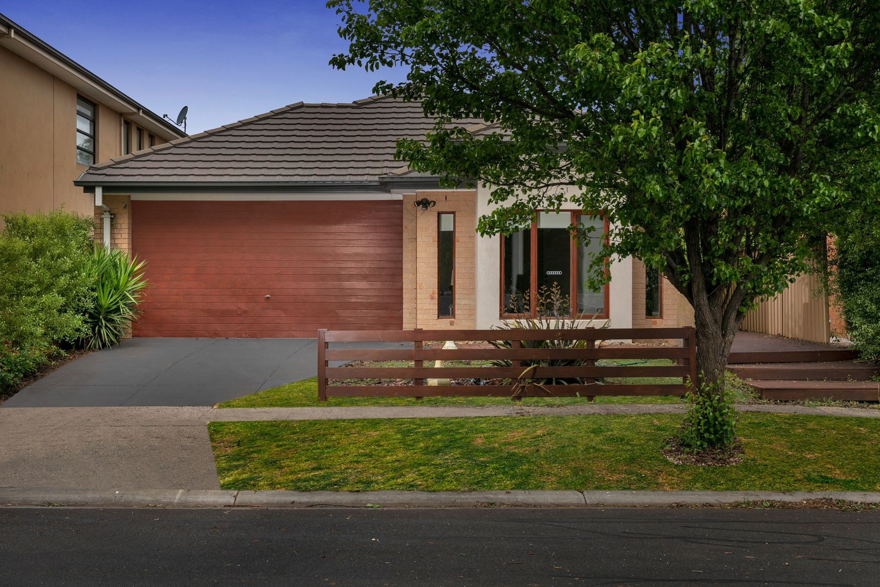 10 Westerfolds Terrace, Caroline Springs, VIC 3023, Caroline Springs - Thumbnail 3
