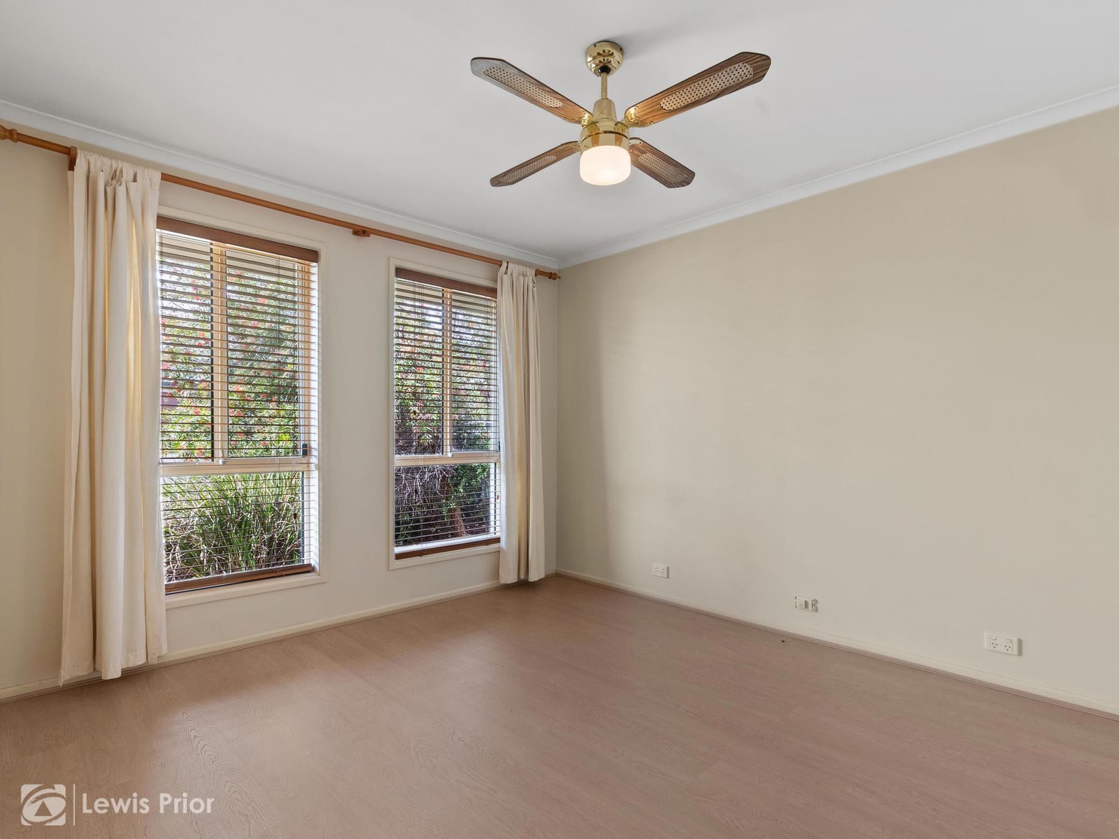 16a Glamis Avenue, Seacombe Gardens SA 5047, Seacombe Gardens - Thumbnail 2
