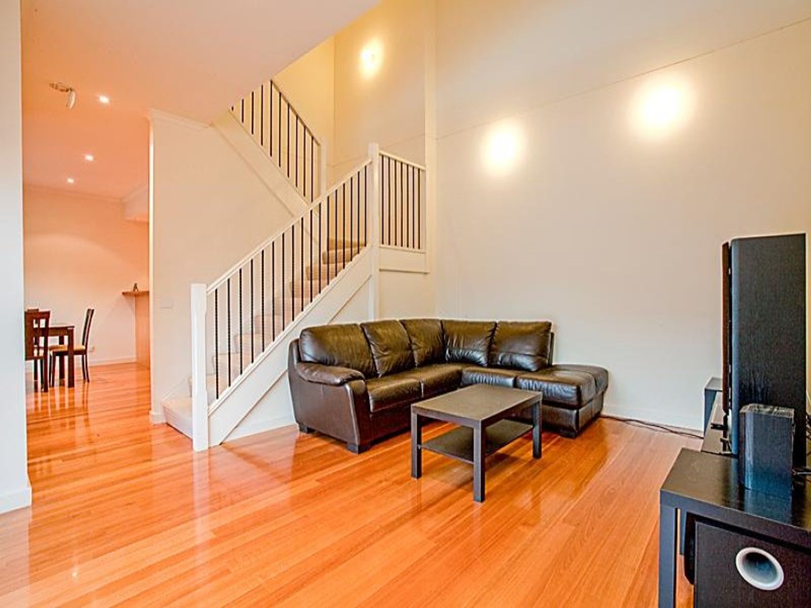 206 Stockmans Way, Kensington - Thumbnail 2