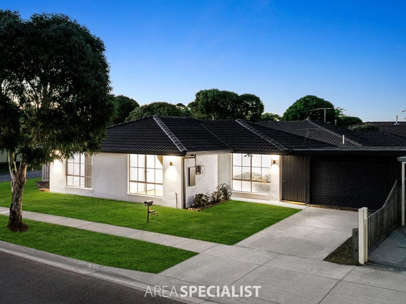 33 Lauren Drive, Hampton Park, VIC 3976, Hampton Park - Thumbnail 2