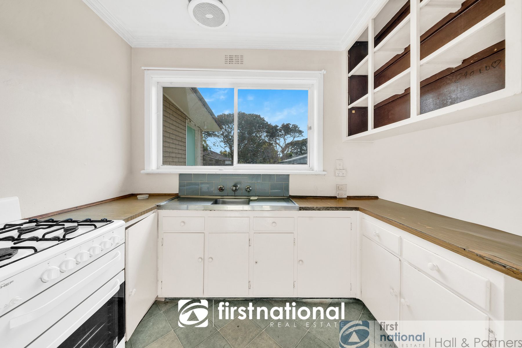 11 Michael Court, Springvale VIC 3171, Springvale - Thumbnail 2