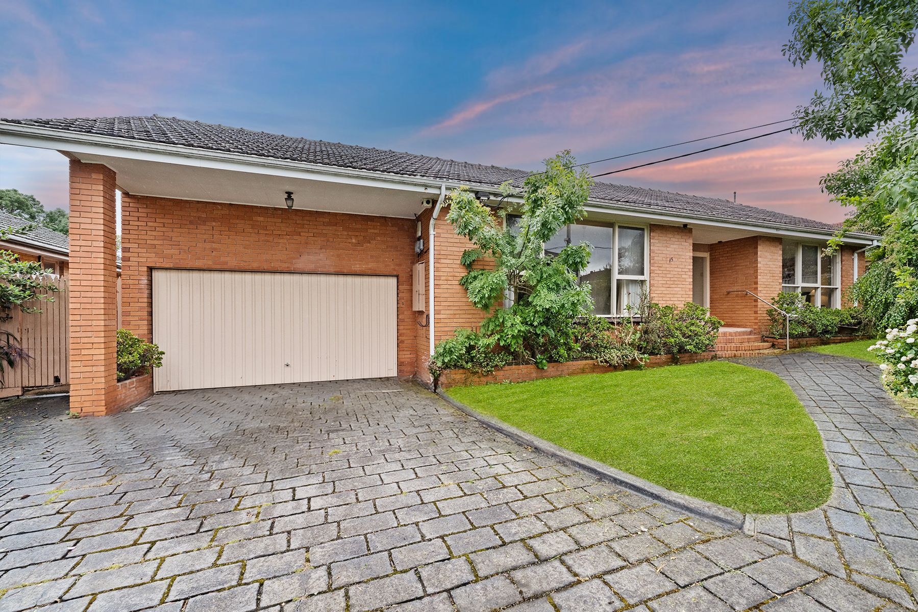 15 Oakern Street, Mount Waverley, VIC 3149, Mount Waverley - Thumbnail 2