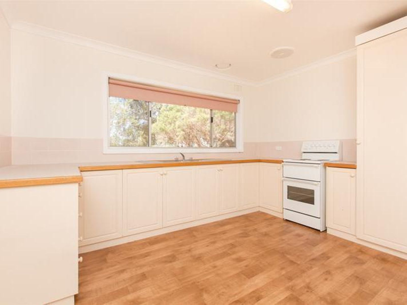 18 Mena Road, Birdwoodton - Thumbnail 4