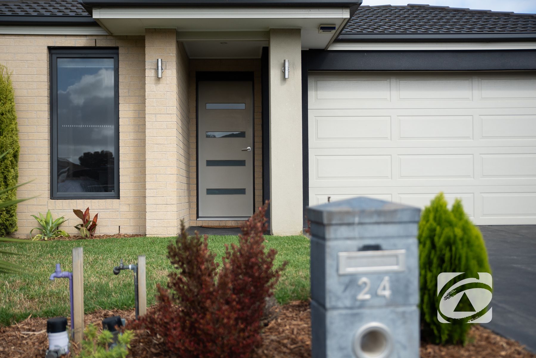 24 Bavaria Lane, Pakenham VIC 3810, Pakenham - Thumbnail 2