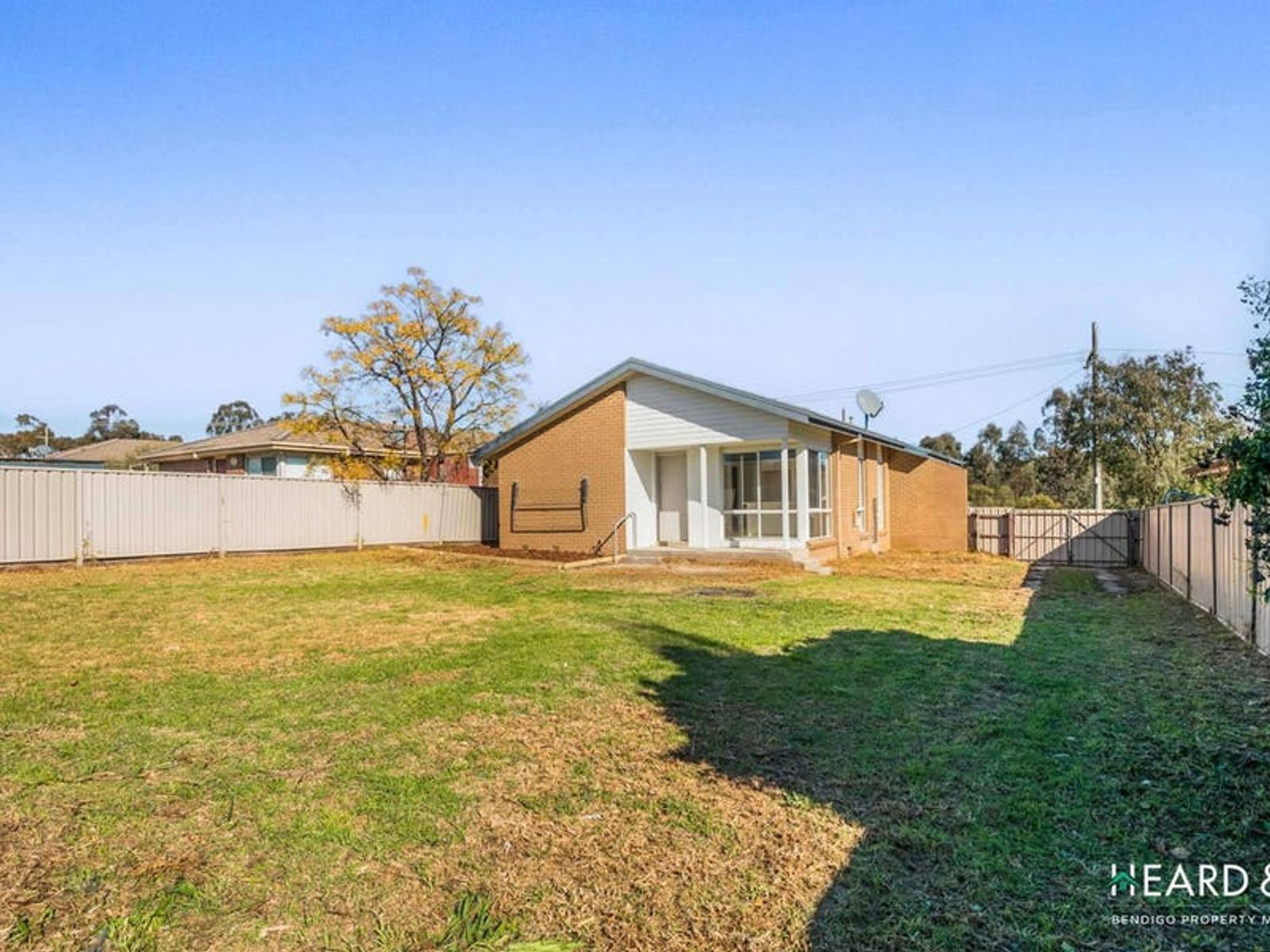 102 Stray Street, Long Gully, VIC 3550, Long Gully - Thumbnail 6