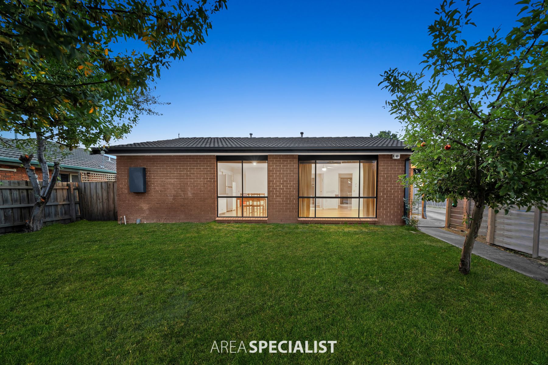 50 Beckington Crescent, Hampton Park, VIC 3976, Hampton Park - Thumbnail 2