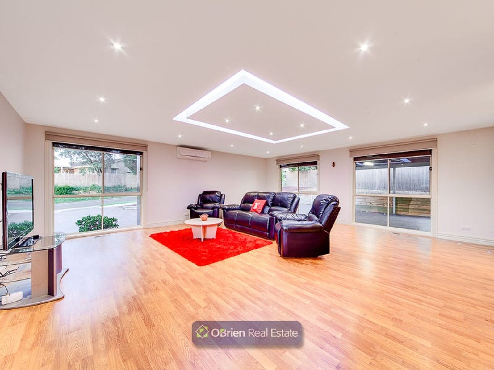 15 Nicholson Close, Endeavour Hills, VIC 3802, Endeavour Hills - Thumbnail 3