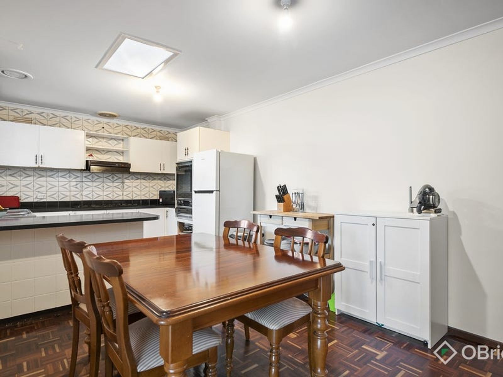 8 Heatherdew Close, Endeavour Hills, VIC 3802, Endeavour Hills - Thumbnail 4