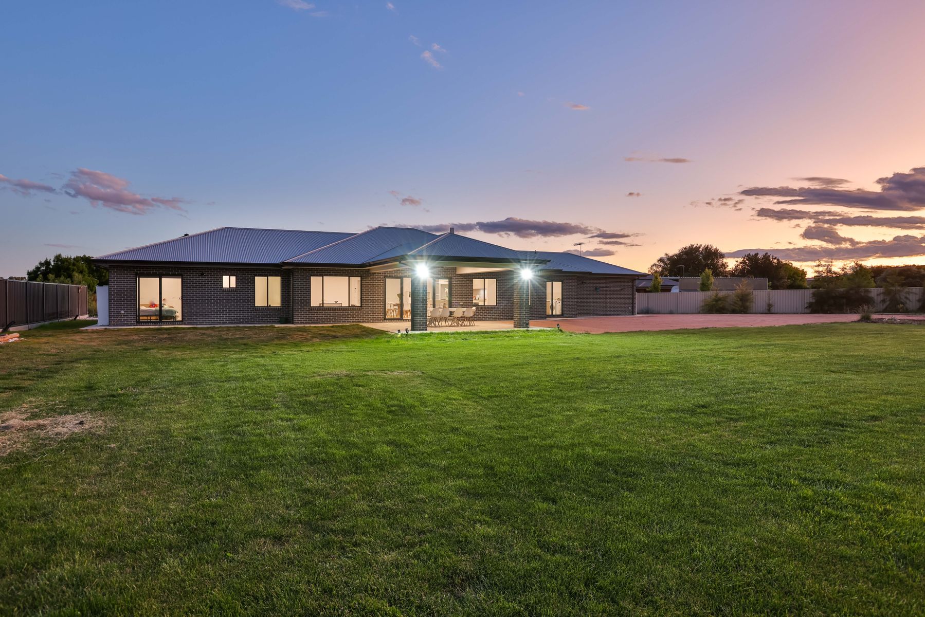 8 Adelong Court, Nichols Point VIC 3501